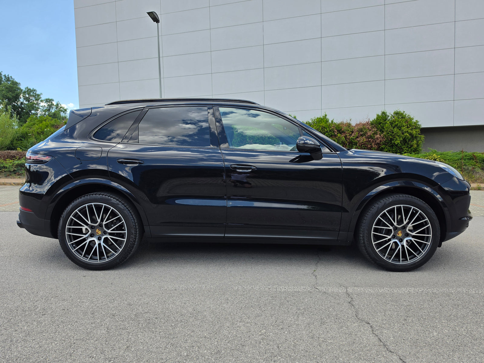 Porsche Cayenne Premium / Head-Up / Matrix / Sport Chrono / 360 / Pano / Bose — снимка 3