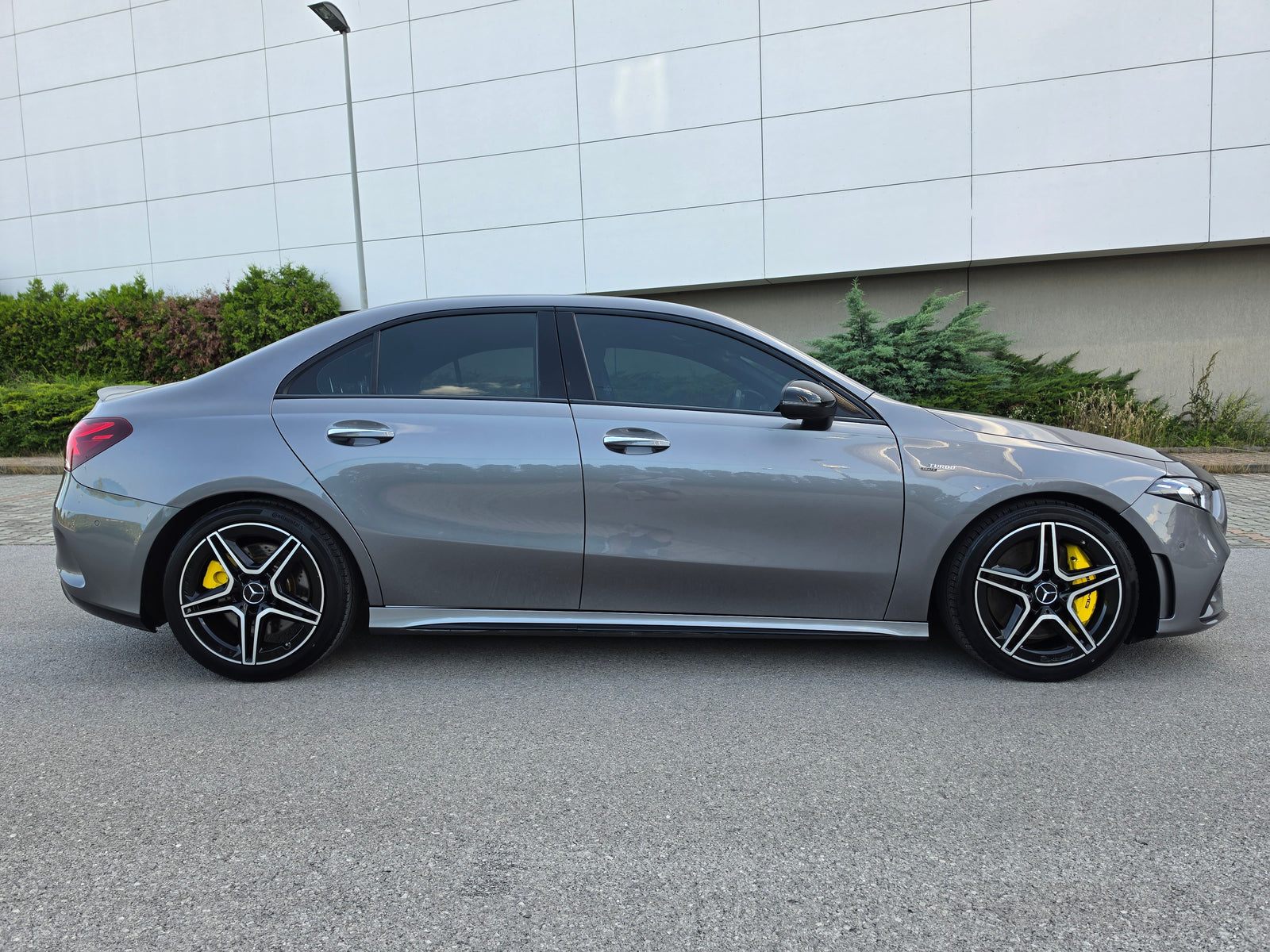 Mercedes-Benz A 35 AMG 4MATIC 360 Panorama — снимка 3