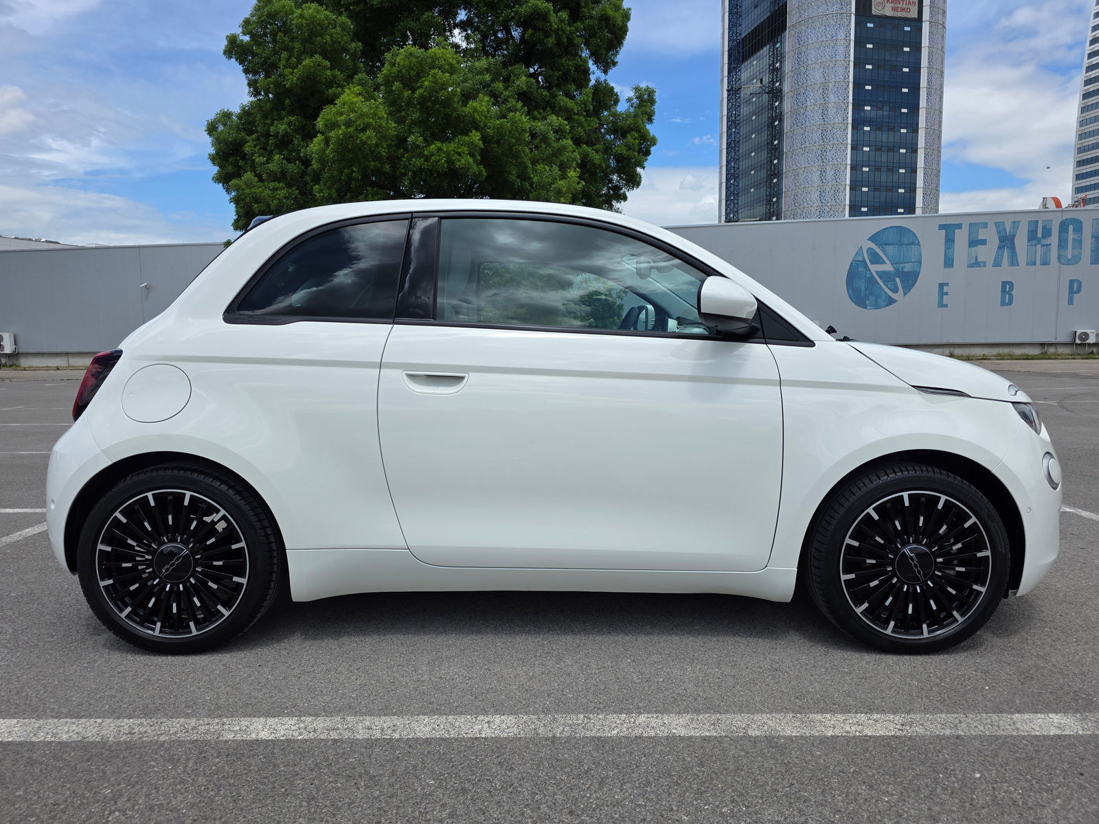 Fiat 500E Icon Cabrio 42 kWh — снимка 3