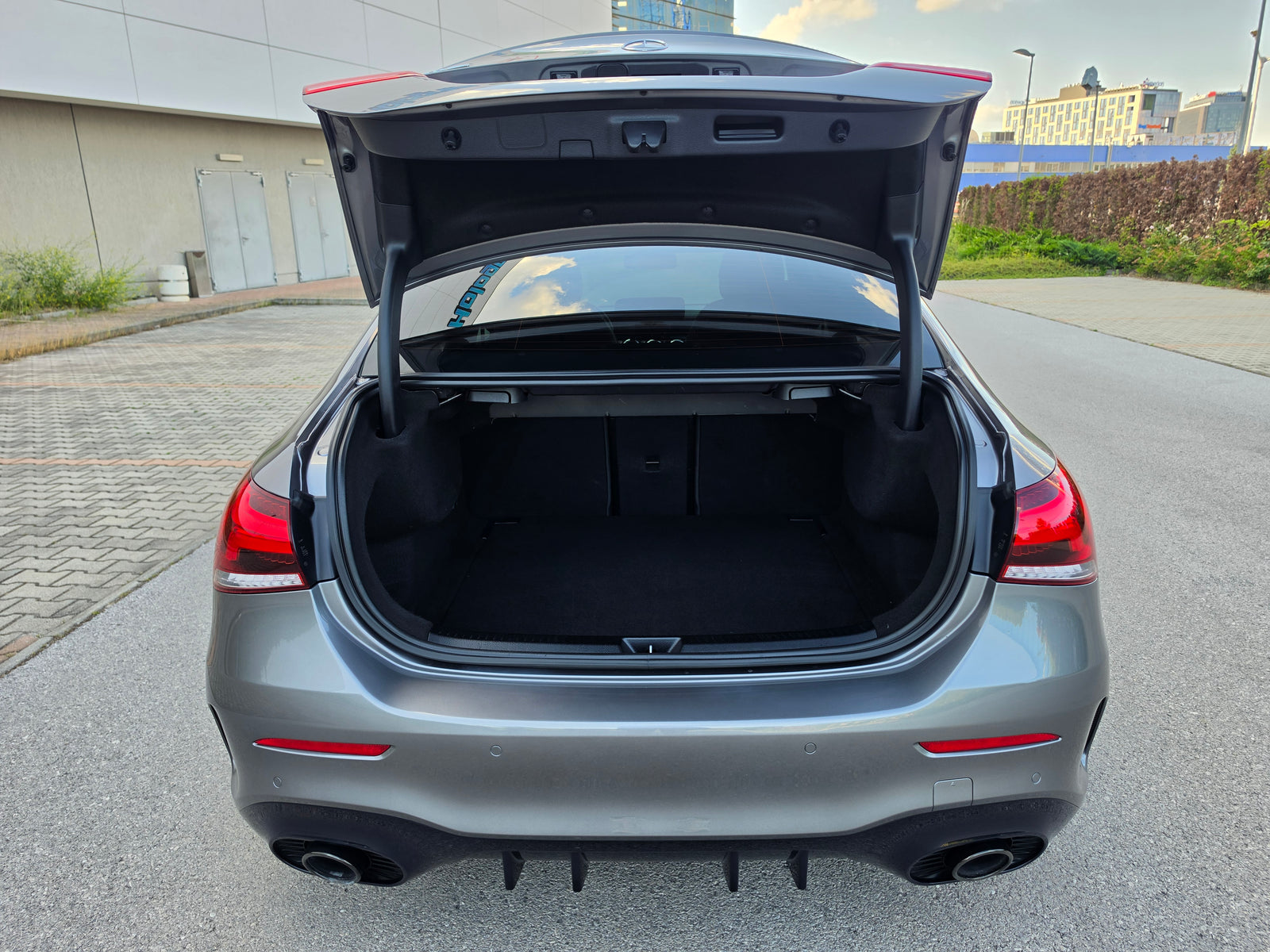 Mercedes-Benz A 35 AMG 4MATIC 360 Panorama — снимка 6