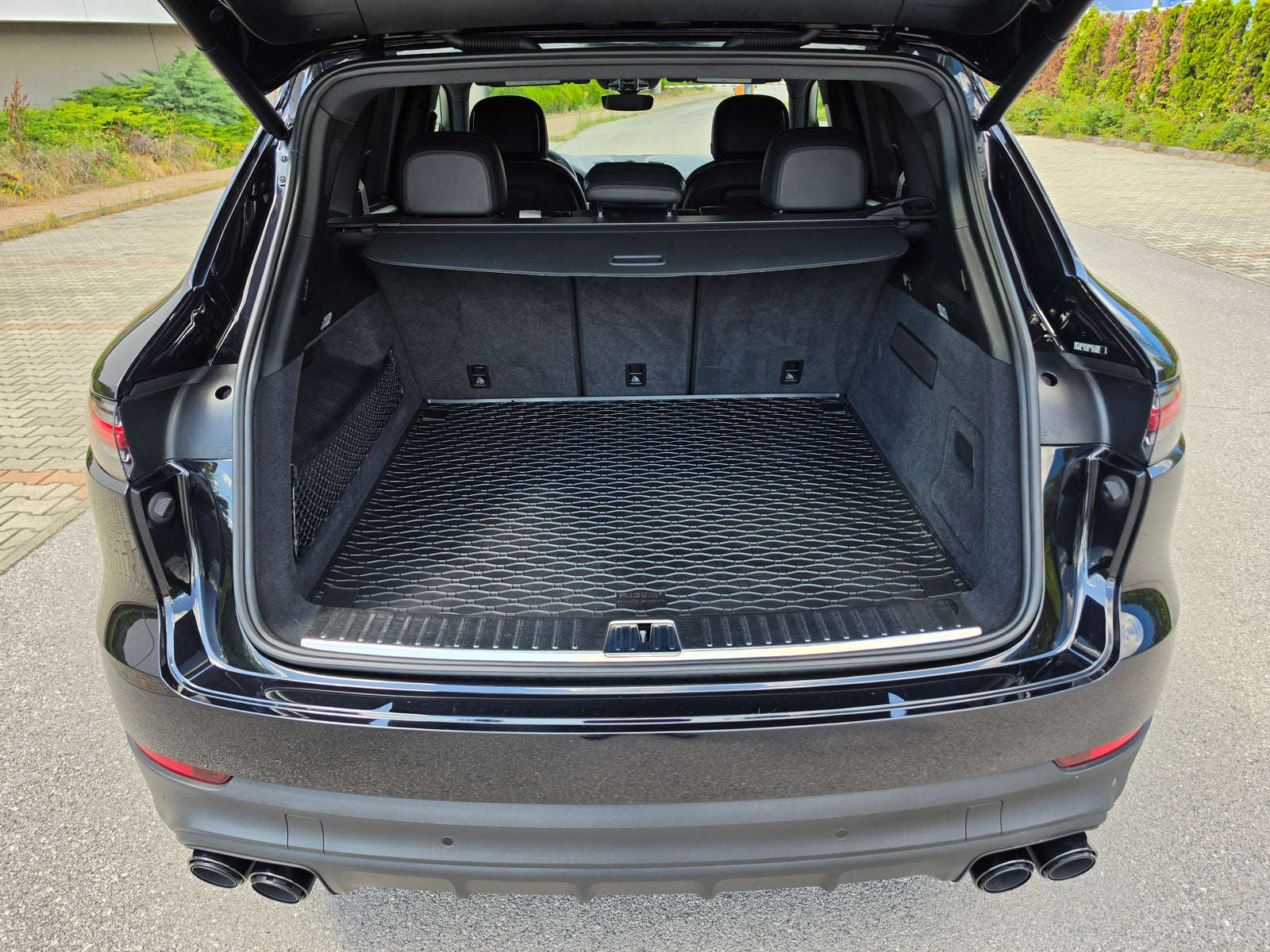 Porsche Cayenne Premium / Head-Up / Matrix / Sport Chrono / 360 / Pano / Bose — снимка 8