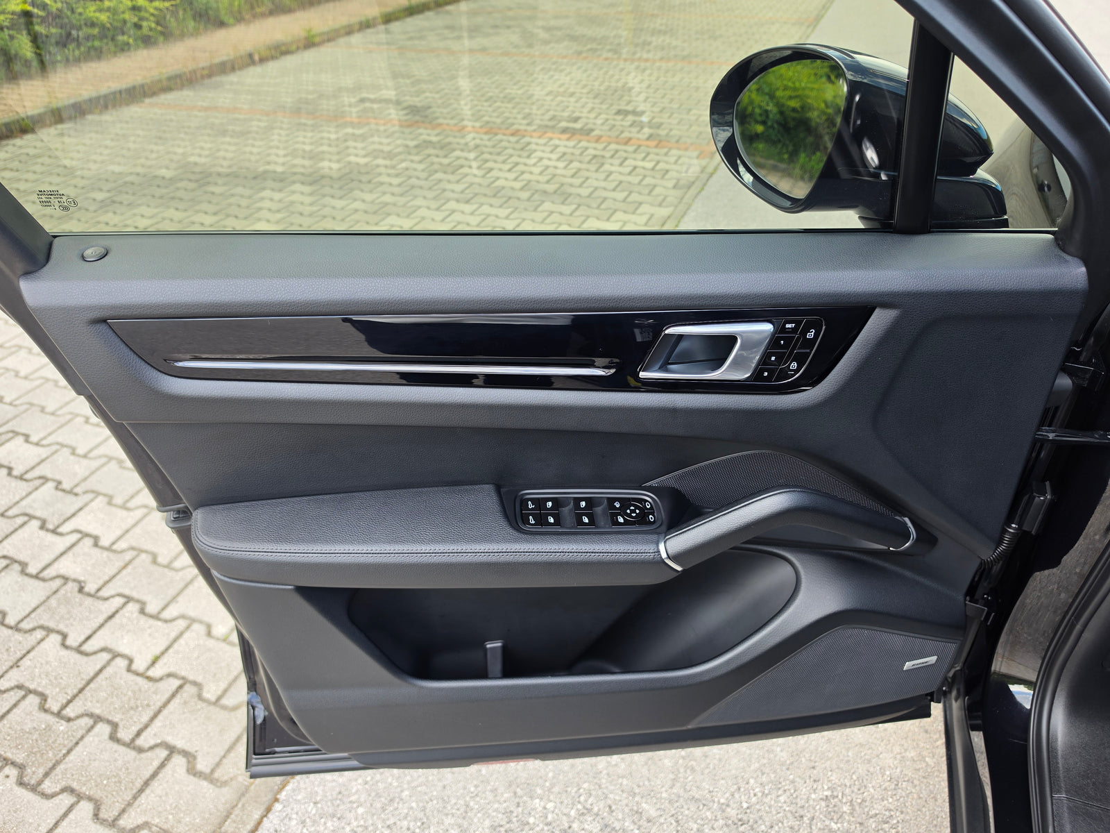 Porsche Cayenne Premium / Head-Up / Matrix / Sport Chrono / 360 / Pano / Bose — снимка 16