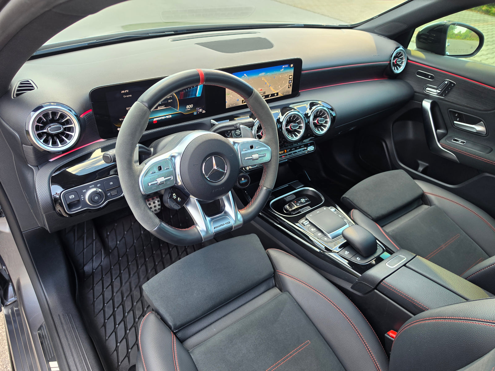Mercedes-Benz A 35 AMG 4MATIC 360 Panorama — снимка 18