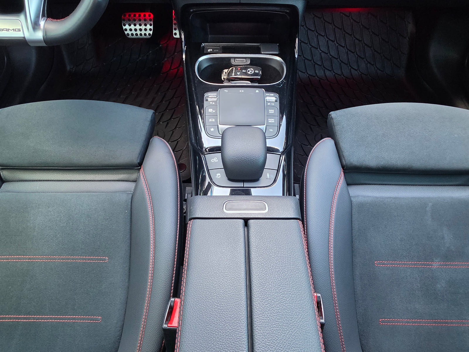 Mercedes-Benz A 35 AMG 4MATIC 360 Panorama — снимка 22