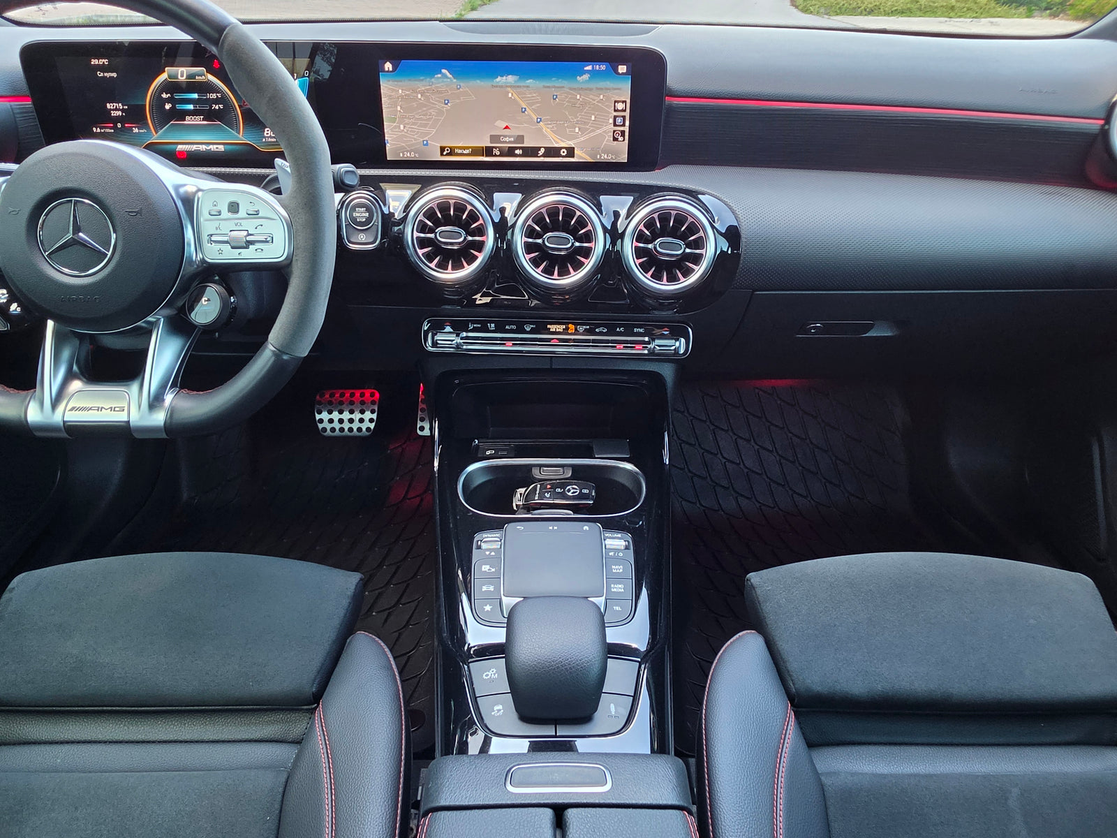 Mercedes-Benz A 35 AMG 4MATIC 360 Panorama — снимка 24