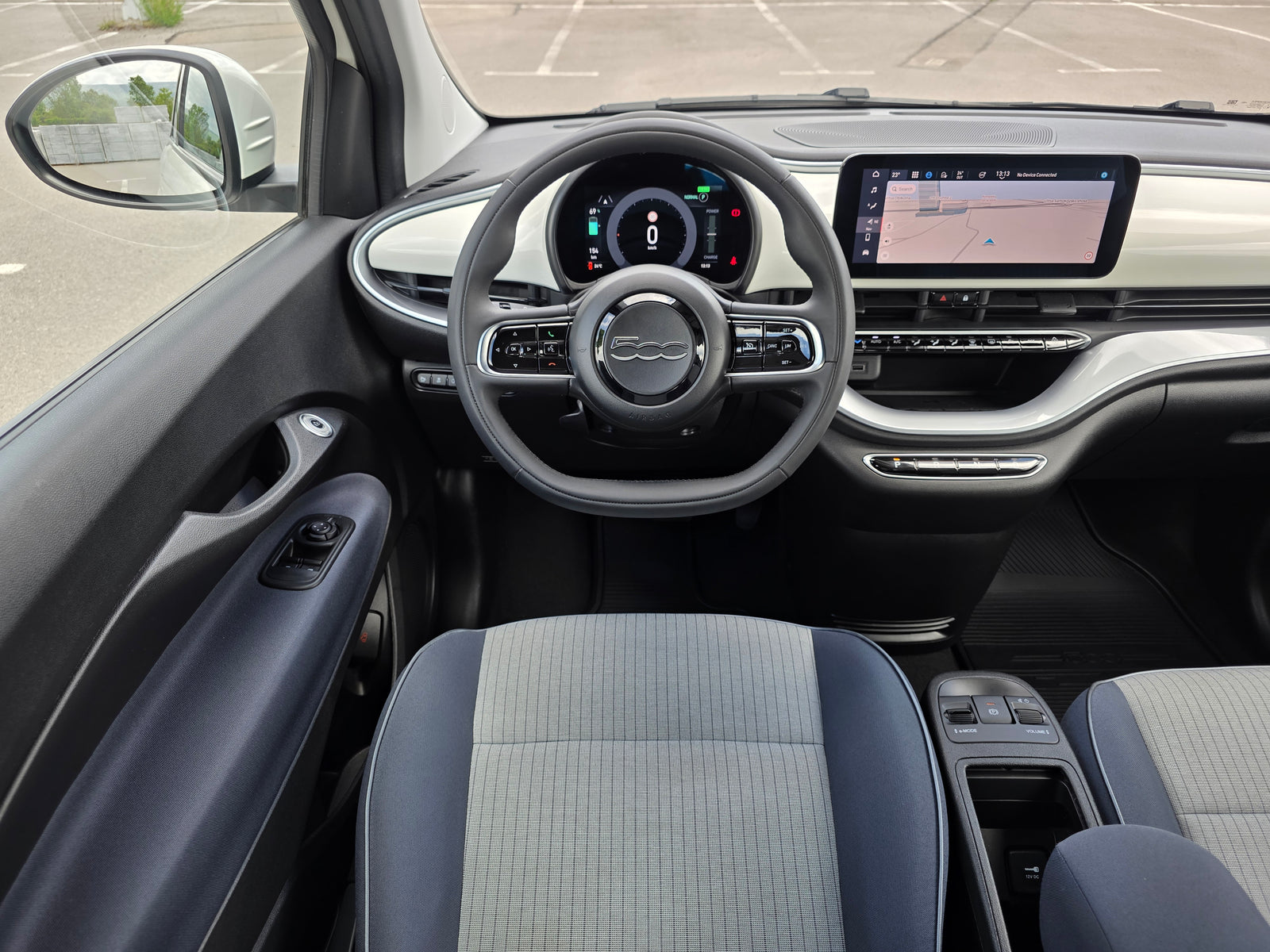 Fiat 500E Icon Cabrio 42 kWh — снимка 25