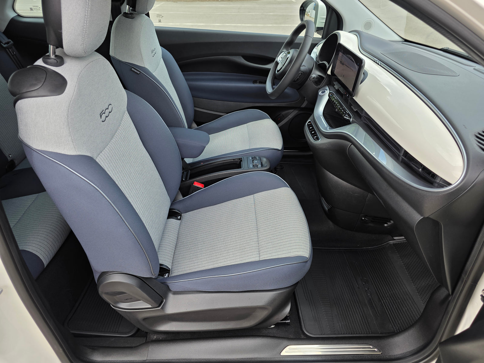 Fiat 500E Icon Cabrio 42 kWh — снимка 40
