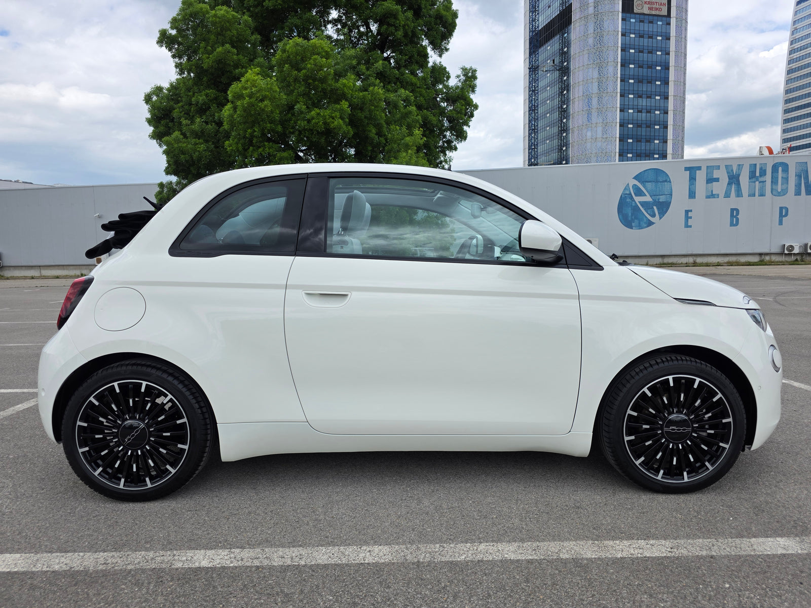 Fiat 500E Icon Cabrio 42 kWh — снимка 44
