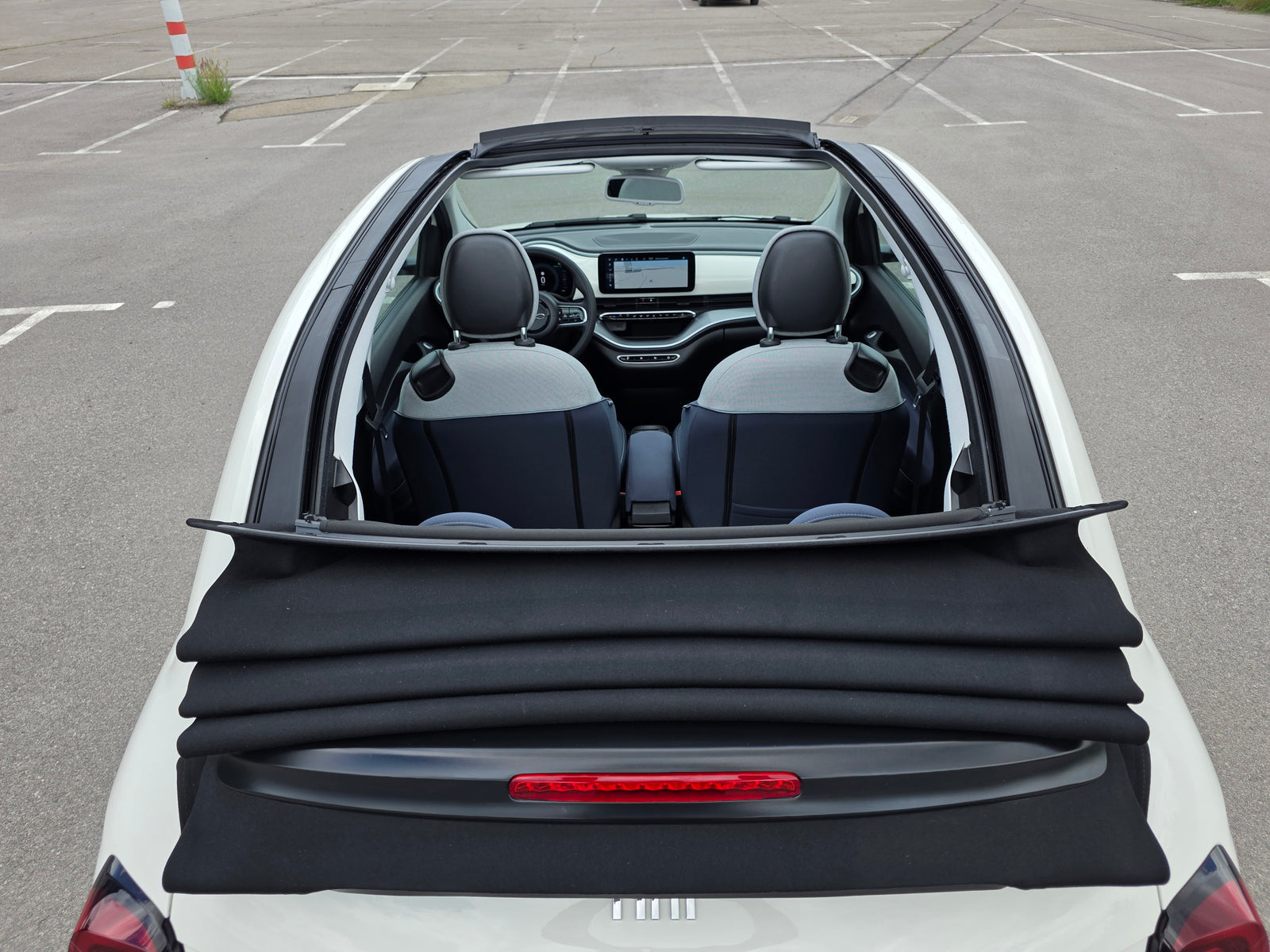 Fiat 500E Icon Cabrio 42 kWh — снимка 53