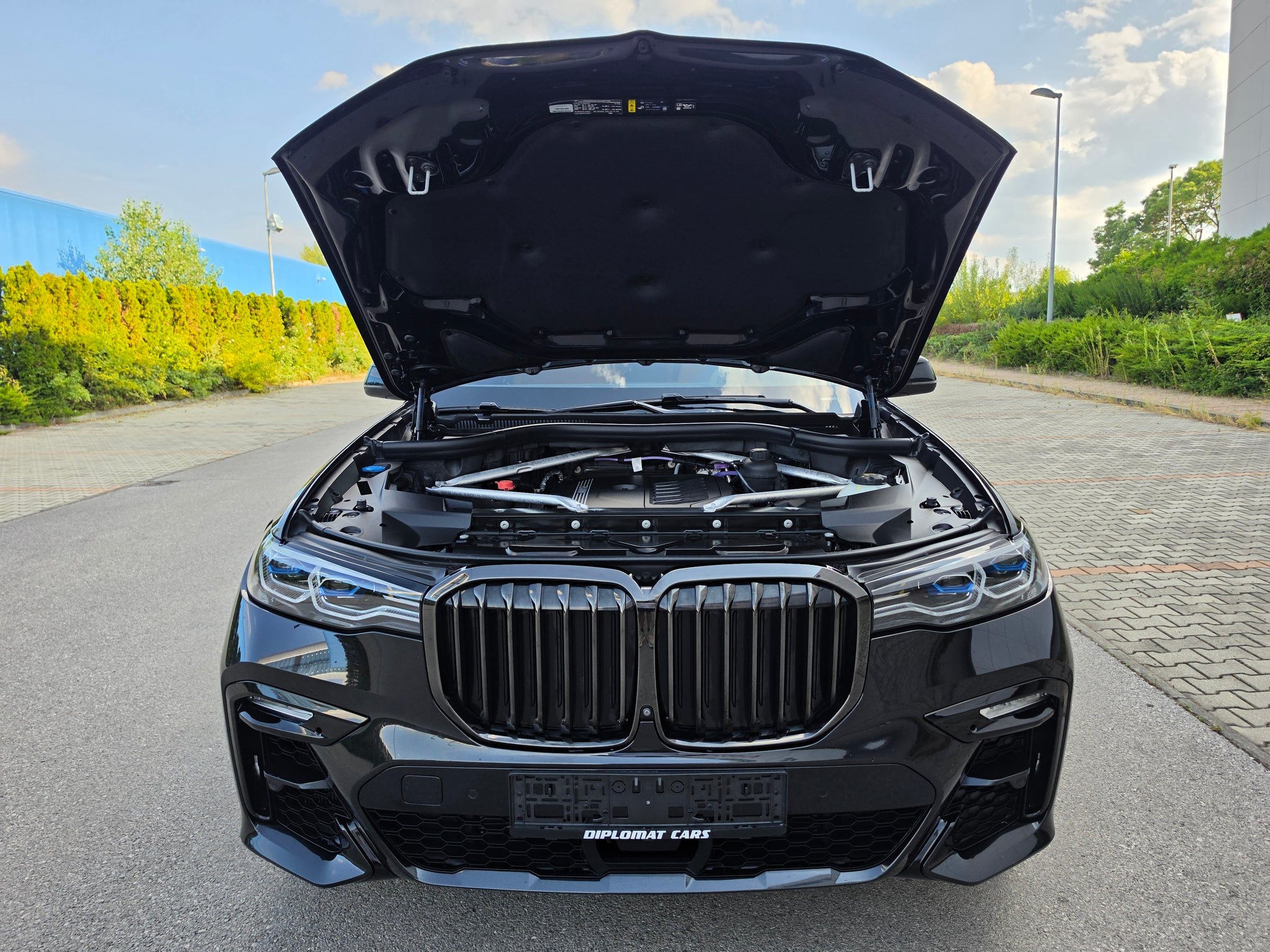 BMW X7 40i xDrive /TV/360/H&K/ SKY LOUNGE/ SOFT CLOSE/6+1 — снимка 17