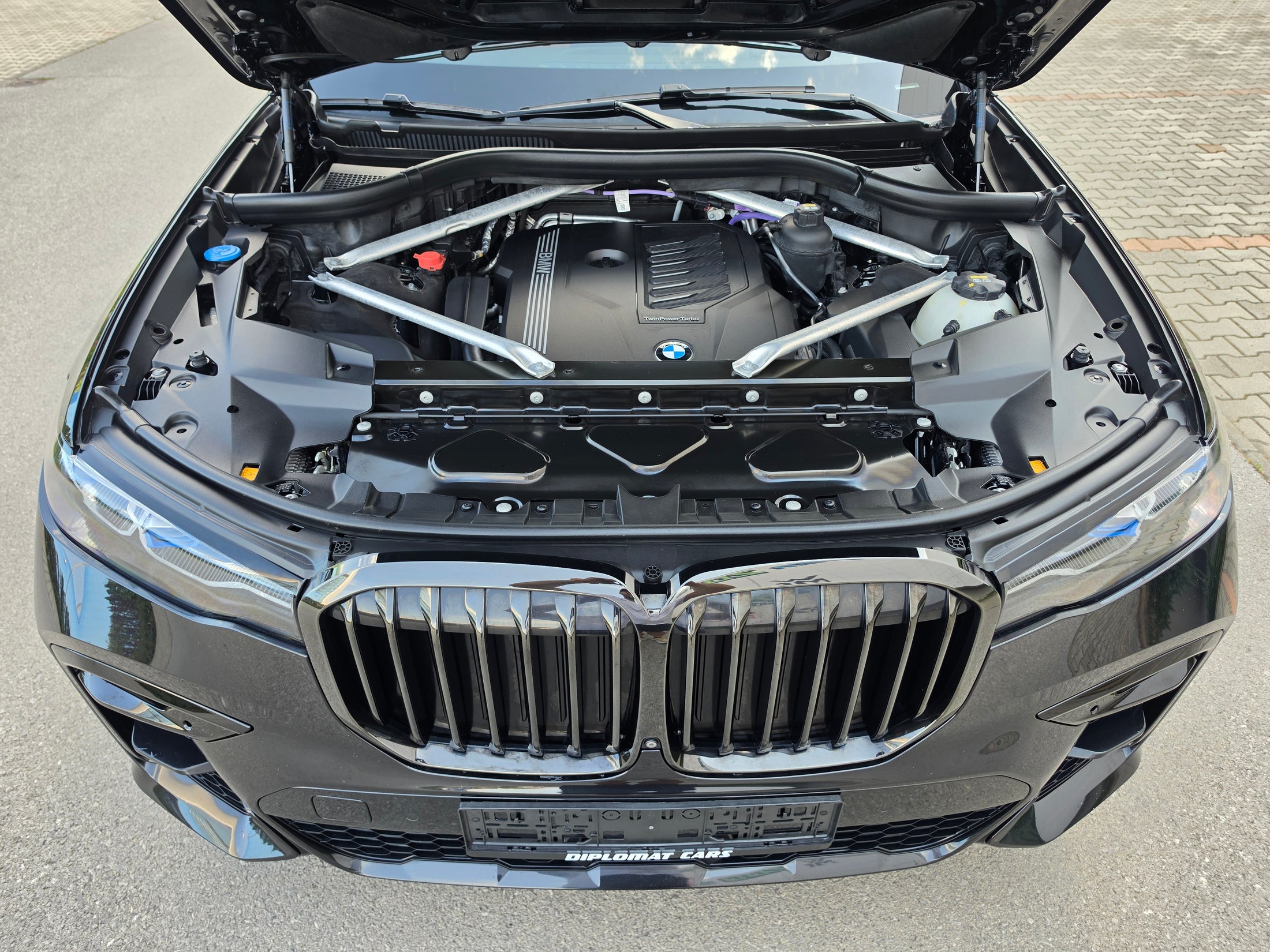 BMW X7 40i xDrive /TV/360/H&K/ SKY LOUNGE/ SOFT CLOSE/6+1 — снимка 18