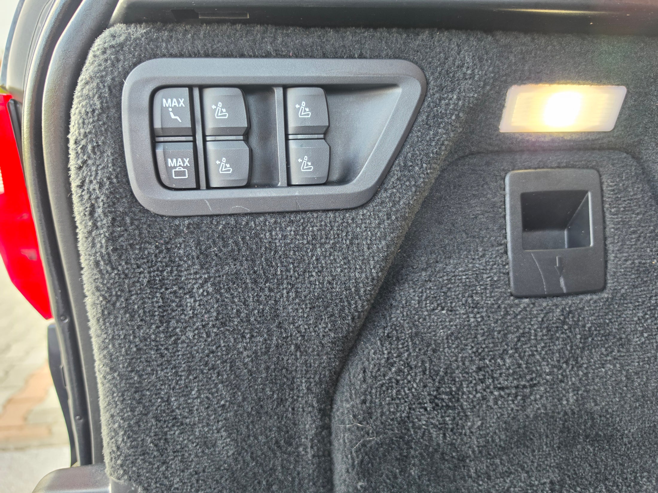 BMW X7 40i xDrive /TV/360/H&K/ SKY LOUNGE/ SOFT CLOSE/6+1 — снимка 12