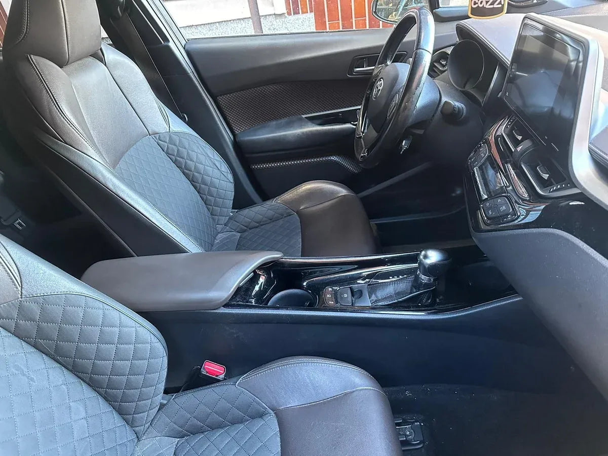 Интериор на автомобил, доставен от Diplomat Cars